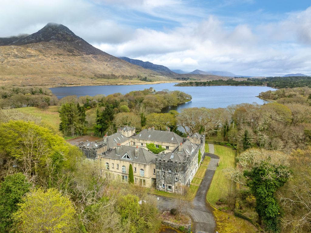 Lakeside location in the historical Ballynahinch estate