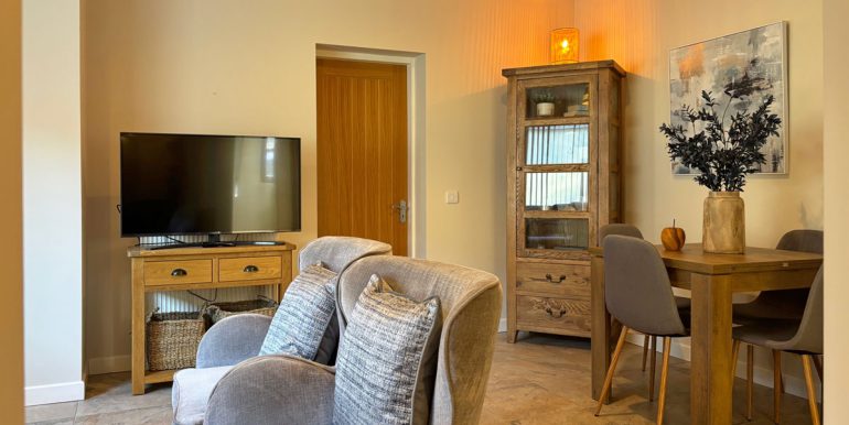 cottage to let connemara national park kylemore abbey (3)